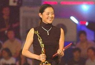 娱乐吃瓜小将倪萍,从娱乐吃瓜小将到人生导师的华丽转身  第2张