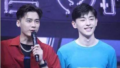 吃瓜娱乐大会,揭秘娱乐圈幕后故事，带你领略明星真实一面  第2张