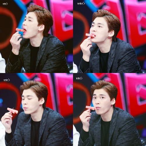 娱乐圈吃瓜党百度百科,揭秘娱乐圈背后的八卦风云  第3张